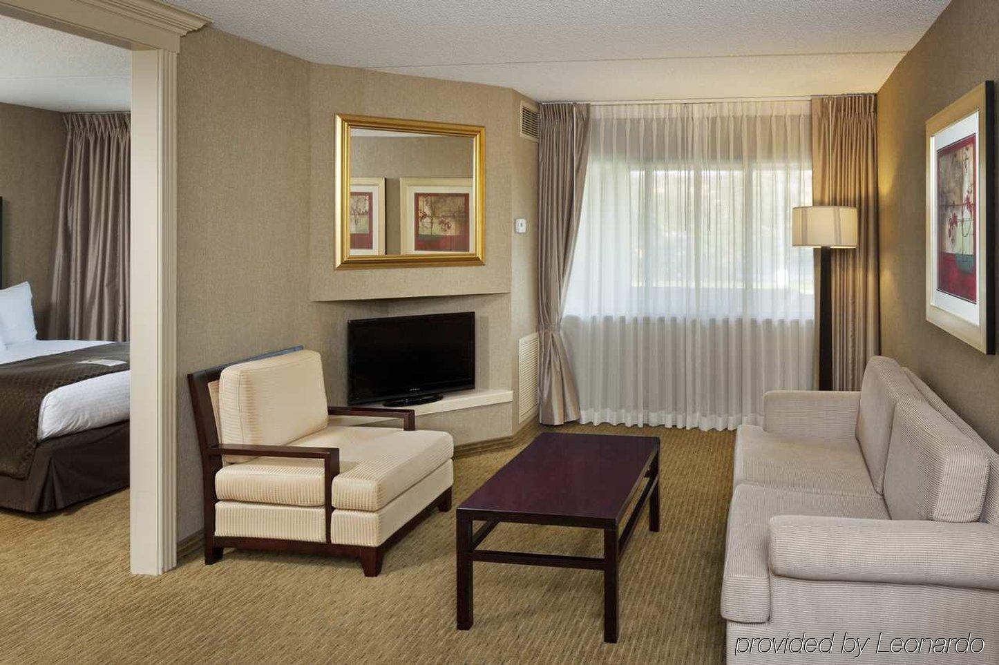 Doubletree Suites By Hilton Dayton/Miamisburg Room photo